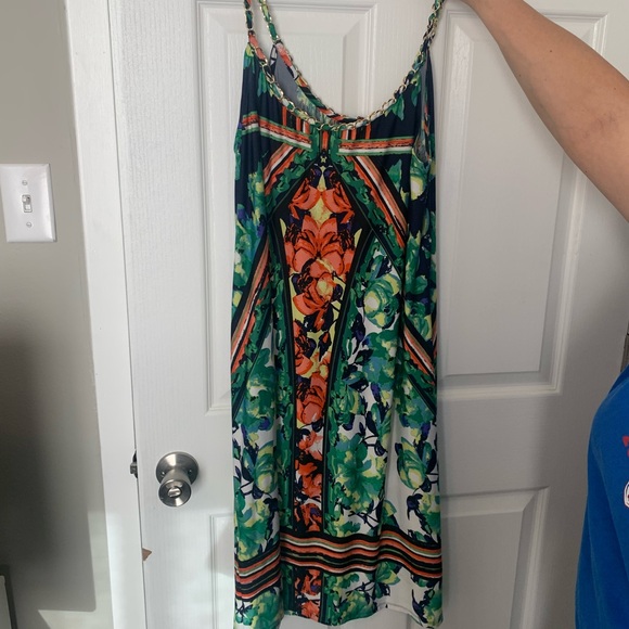 CUTE DRESSES| 2 Dress Bundle 👗 - Picture 4 of 6